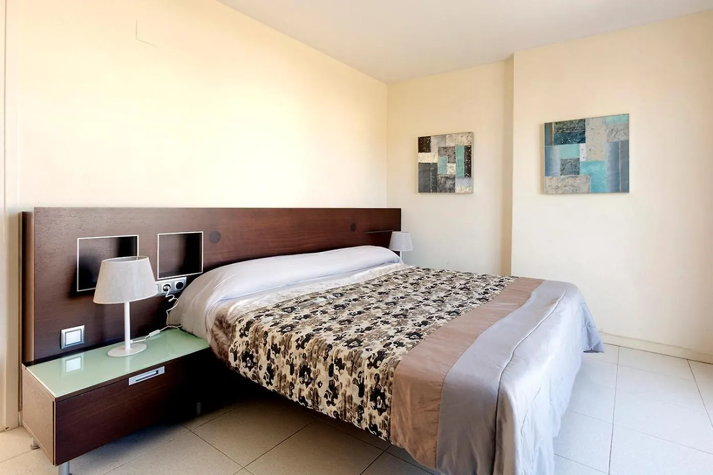 Apartamentos Empuriabrava Maurici Park 0*,